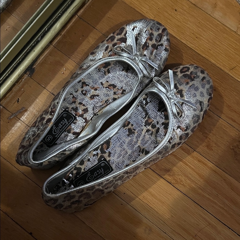 Easy Spirit Metallic Leopard Flats
